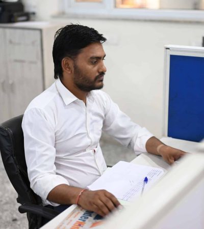 Accounts Team, Ahuja Group